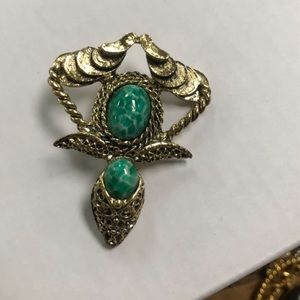 Vintage Turquoise brooch pin